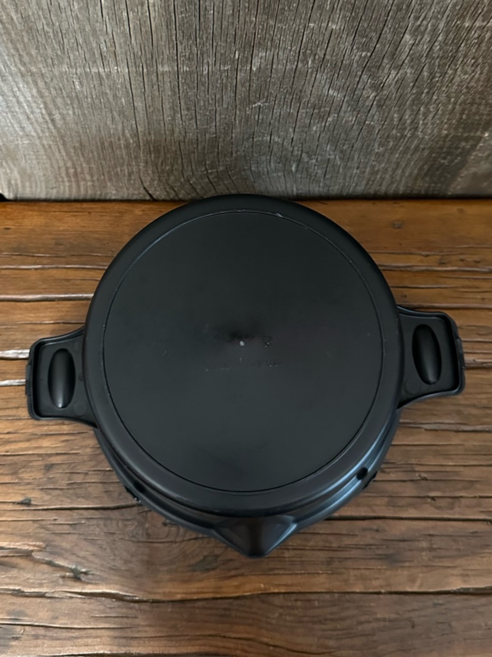 Pampered Chef 2 QT Micro Steamer Cooking Pot w/ Locking Lid in Black - Picture 3 of 16